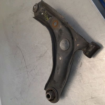 Triangle inf avd Peugeot 108 1.2 (2014)