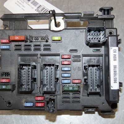 Bsm (boitier servitude moteur) PEUGEOT 206