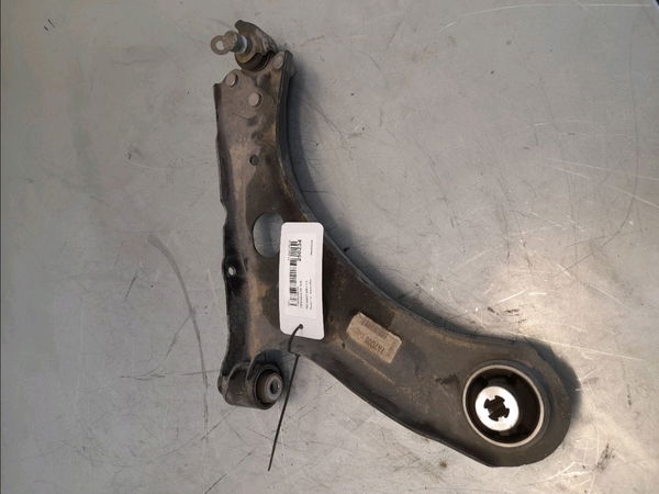 Triangle inf avd Peugeot 208 II (UB_, UP_, UW_, UJ_) 1.2 puretech 100 (2019) 5 portes