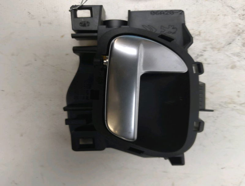 Poignee int porte avg Citroën DS4 (NX_) 1.6 hdi 110 (2011-2015)