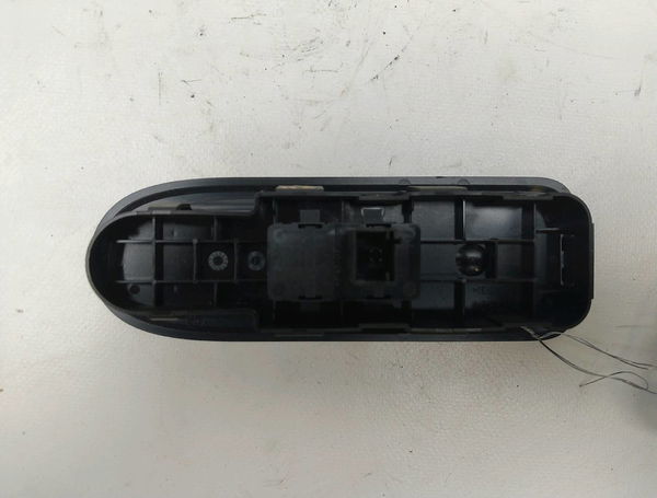Commande lève-glace porte avant droite Peugeot 308 SW I (4E_, 4H_) 1.6 hdi (2009-2014)
