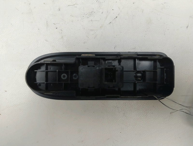 Commande lève-glace porte avant droite Peugeot 308 SW I (4E_, 4H_) 1.6 hdi (2009-2014)