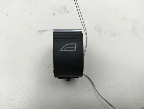 Commande lève-glace porte avant droite Ford FOCUS III 1.5 tdci (2014-2017)