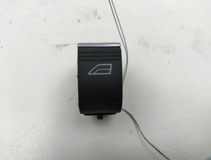 Commande lève-glace porte avant droite Ford FOCUS III 1.5 tdci (2014-2017)