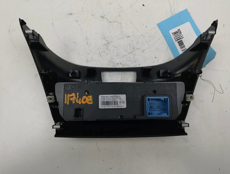 Commande de chauffage Peugeot 2008 I (CU_) 1.2 thp 110 - puretech 110 (2015) 5 portes