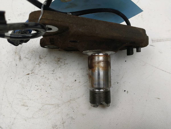 Fusee ard Peugeot 2008 I (CU_) 1.2 thp 110 - puretech 110 (2015) 5 portes