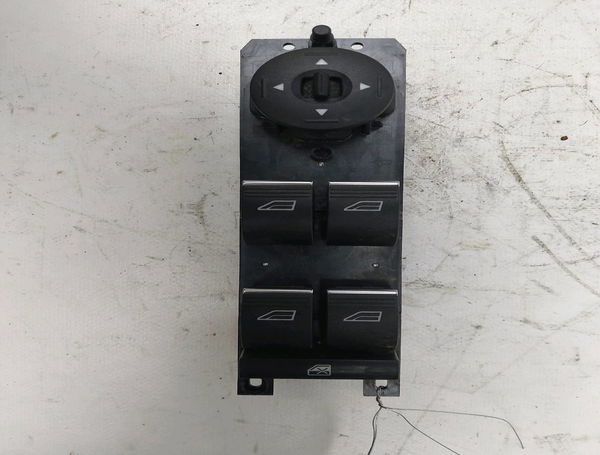 Commande lève-glace porte avant gauche Ford FOCUS III 1.5 tdci (2014-2017)