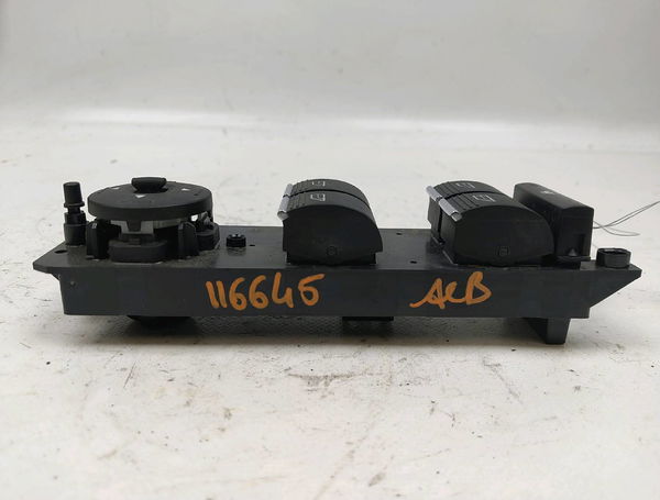 Commande lève-glace porte avant gauche Ford FOCUS III 1.5 tdci (2014-2017)