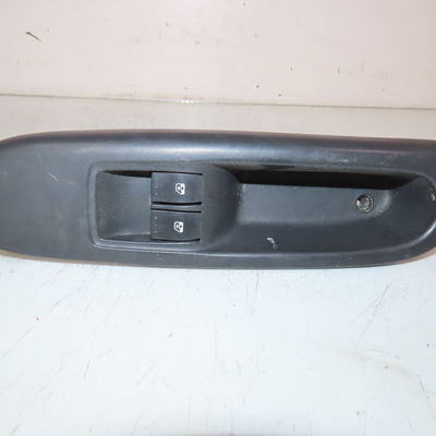 Commande lève-glace porte avant gauche Renault CLIO II (BB_, CB_) 1.2 (bb0a, bb0f, bb10, bb1k, bb28, bb2d, bb2h, cb0a,... (1998-2010) 5 portes