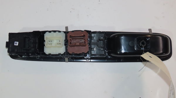 Commande lève-glace porte avant gauche Dacia JOGGER 1.0 tce 100 eco-g (rkmt) (2022)