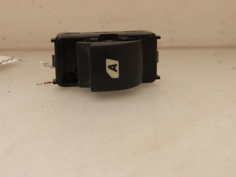Commande lève-glace porte avant gauche Peugeot PARTNER Camionnette-Monospace (5_, G_) 1.6 hdi 90 (2005-2015)