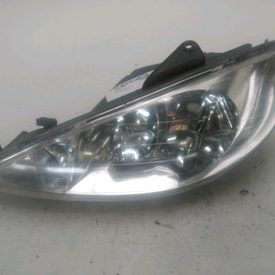 Phare gauche Peugeot 206 3-5 portes (2A-C) 1.4 i (1998-2012) 3 portes