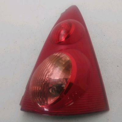 Feu arrière droit Peugeot 107 (PM_, PN_) 1.0 (2005-2014) 3 portes