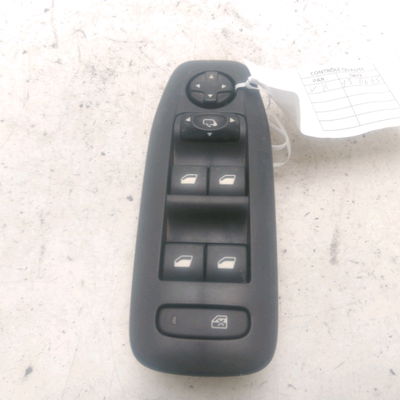 Commande lève-glace porte avant gauche Peugeot 2008 I (CU_) 1.2 thp 130 - puretech 130 (2015)
