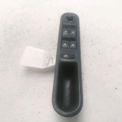 Commande lève-glace porte avant gauche Renault ESPACE IV (JK0-1_) 2.0 dci (jk01, jk02, jk1j, jk1k, jk1h) (2006)