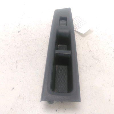 Commande lève-glace porte avant droite Toyota YARIS (_P13_) 1.4 d (nlp130_) (2011)