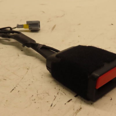 Ancrage ceinture avant droit Peugeot 2008 I (CU_) 1.2 thp 130 - puretech 130 (2015)
