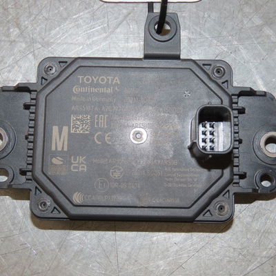 Boitier d'aide au freinage d'urgence Toyota YARIS (_P21_, _PA1_, _PH1_) 1.5 hybrid (mxph10, mxph11) (2020) 5 portes