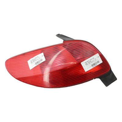 Feu arrière gauche Peugeot 206 3-5 portes (2A-C) 1.1 i (1998-2007)