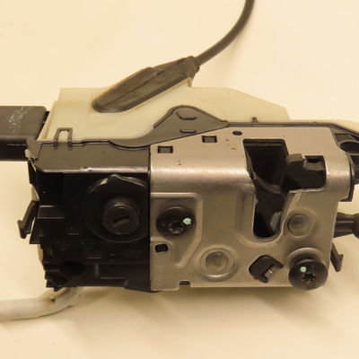 Serrure porte avd Peugeot 208 I (CA_, CC_) 1.2 vti 82 (2012)