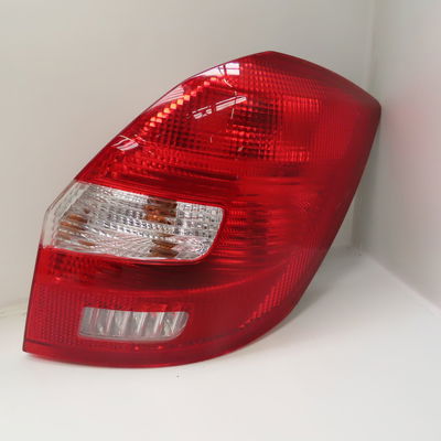 Feu arrière droit Skoda FABIA II (542) 1.6 tdi (2010-2014)