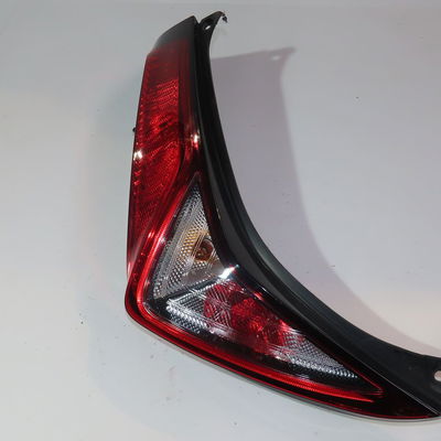 Feu arrière gauche Toyota AYGO (_B4_) 1.0 vvti (kgb40) (2018)