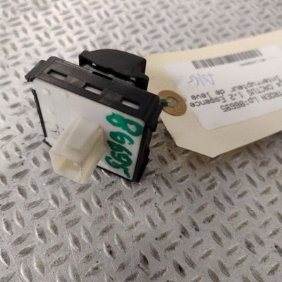 Commande lève-glace porte avant gauche Citroën C4 CACTUS 1.2 thp 110 (2014)
