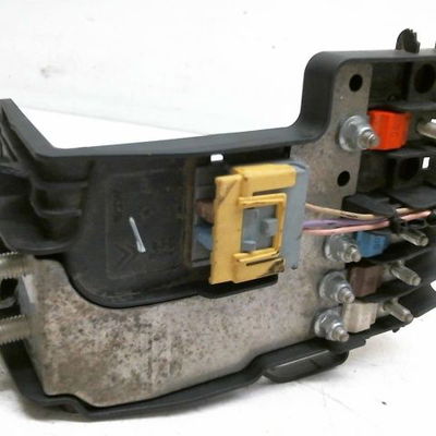 Boite a fusibles Peugeot 308 I (4A_, 4C_) 1.6 hdi (2007-2014) 5 portes