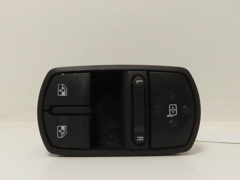 Commande lève-glace porte avant gauche Opel CORSA E (X15) 1.4 (08, 68) (2014)