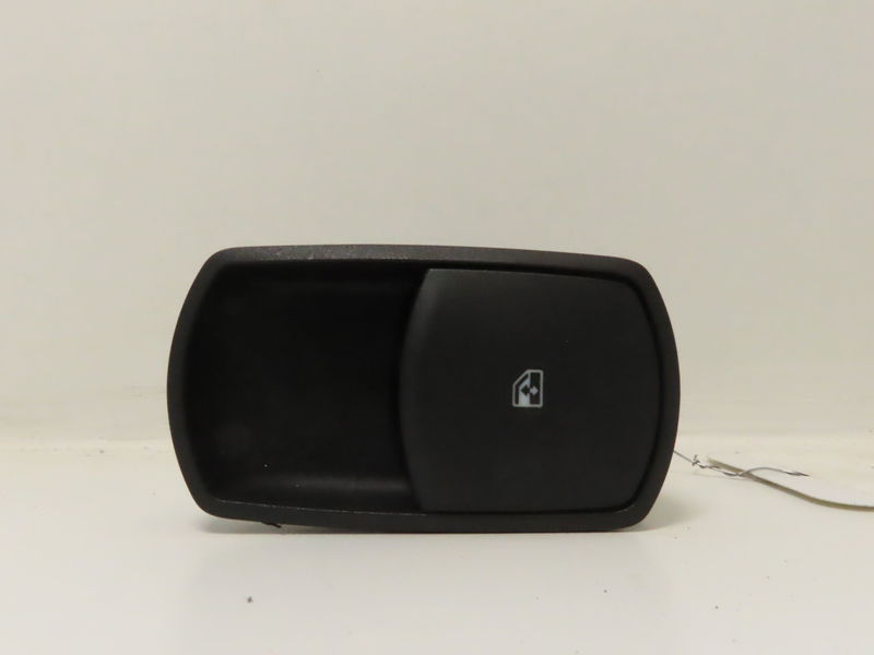Commande lève-glace porte avant droite Opel CORSA E (X15) 1.4 (08, 68) (2014)