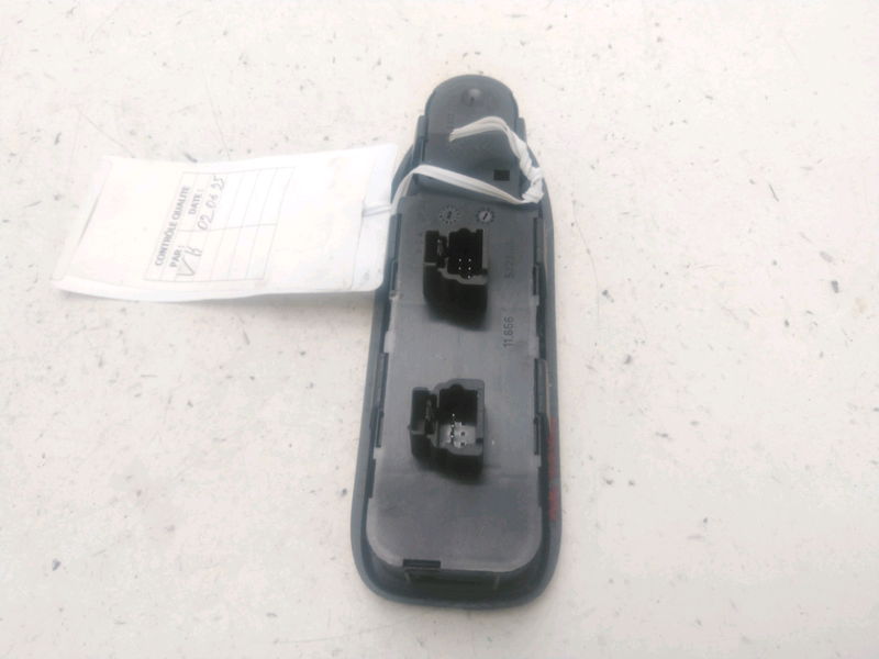 Commande lève-glace porte avant gauche Citroën C5 II (RC_) 1.6 hdi (rc8hzb) (2004-2008)