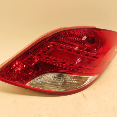 Feu arrière droit Peugeot 207-207 (WA_, WC_) 1.6 hdi (2006-2013) 5 portes