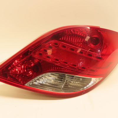Feu arrière droit Peugeot 207-207 (WA_, WC_) 1.6 hdi (2006-2013) 5 portes