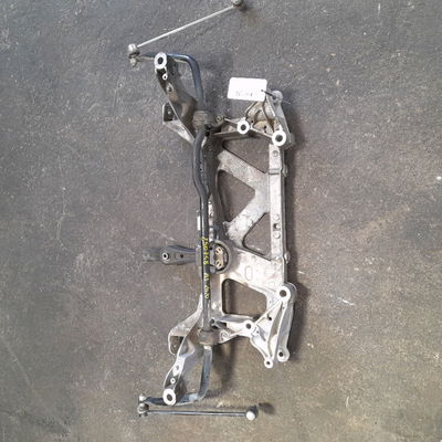 Berceau moteur avant Audi A3 Sportback (8VA, 8VF) 1.6 tdi (2012)