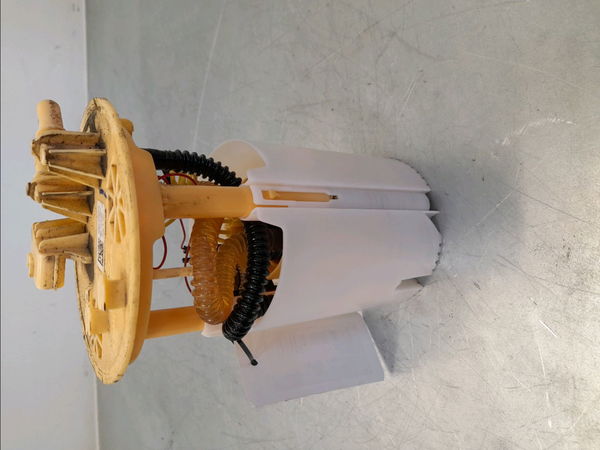 Pompe à carburant immergée Renault MEGANE IV 3-5 portes (B9A-M-N_) 1.5 dci 110 (b9a3) (2015)