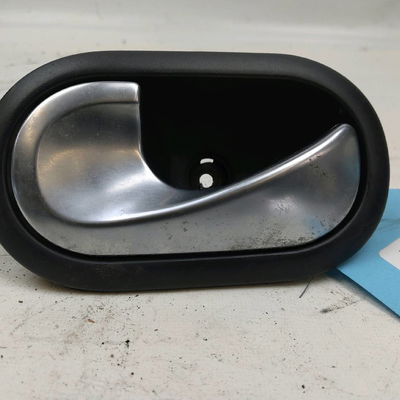 Poignee int porte avg Renault MODUS - GRAND MODUS (F-JP0_) 1.5 dci (fp0f, jp0f) (2004) 5 portes