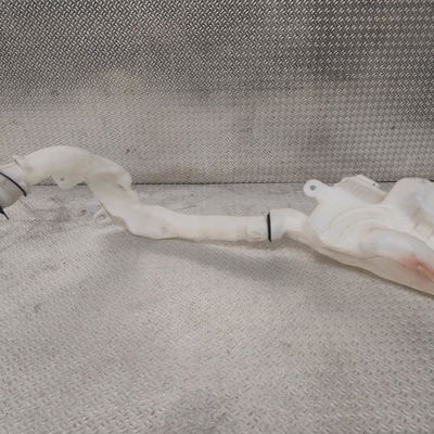 Reservoir lave-glace avant Citroën C3 III (SX) 1.6 bluehdi 75 (2016)