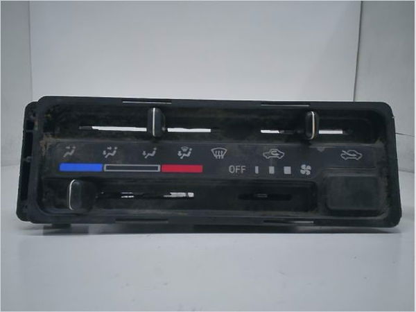 Commande de chauffage Suzuki JIMNY Véhicule tout terrain fermé (SN) 1.5 ddis 4wd (sn415d) (2003)