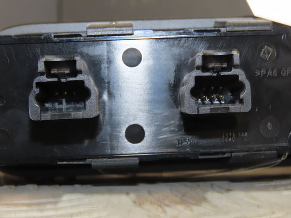 Commande lève-glace porte avant gauche Citroën C5 I (DC_) 2.0 hdi (dcrhzb, dcrhze) (2001-2004) 5 portes
