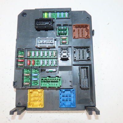 Boite a fusibles Peugeot 508 SW I (8E_) 2.0 hdi (2010-2018)