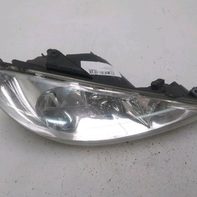 Phare droit Peugeot 206 3-5 portes (2A-C) 1.1 i (1998-2007)