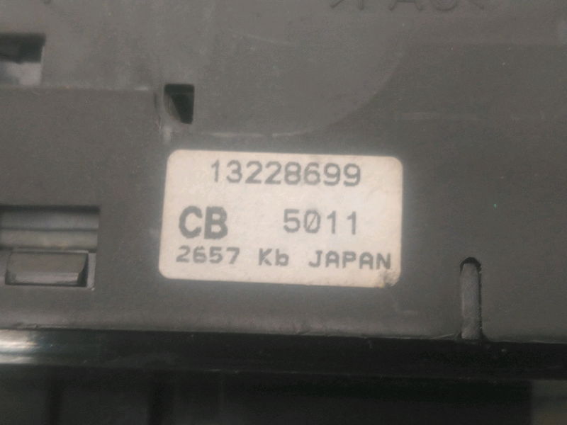 Commande lève-glace porte avant gauche Opel ASTRA H TwinTop (A04) 1.9 cdti (l67) (2005-2010)