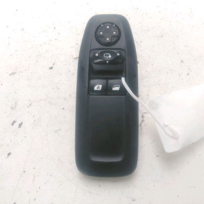 Commande lève-glace porte avant gauche Peugeot 208 I (CA_, CC_) 1.6 hdi (2012) 5 portes