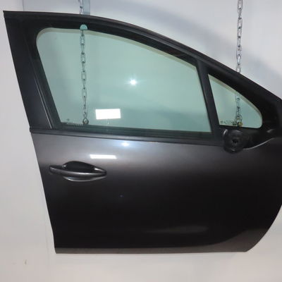 Porte avant droite Peugeot 208 I (CA_, CC_) 1.2 puretech 82 (2018)