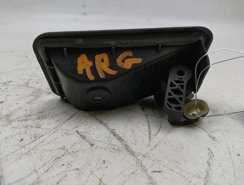 Poignee int porte arg Renault CLIO I (B-C57_, 5-357_) 1.2 (b-c-s57a, b-c57s, 5-357f, 5-357j, 5-357l, 5-357r) (1990-1998) 5 portes