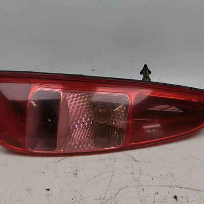 Feu arrière gauche Peugeot 807 (EB_) 2.2 hdi (2002)