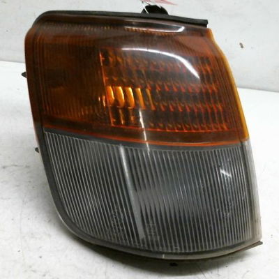 Clignotant droit Mitsubishi PAJERO II (V3_W, V2_W, V4_W) 2.5 td 4wd (v24c, v24w) (1990-1999)