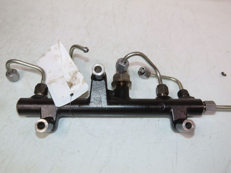 Rampe injection Peugeot 508 SW I (8E_) 2.0 hdi rxh hybrid4 (2010-2018)