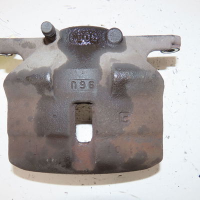 Etrier de frein avant droit Nissan QASHQAI - QASHQAI 2 I (J10, NJ10, JJ10E) 1.5 dci (2010-2013)
