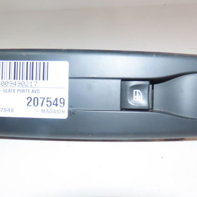 Commande lève-glace porte avant droite Renault LATITUDE (L70_) 2.0 dci 150 (l70h) (2011)